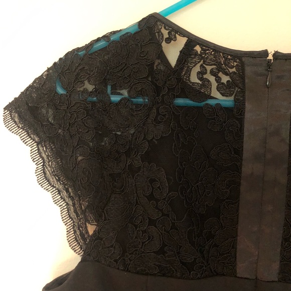Short black lace dress, sz 12/14 Vince Camuto - Picture 3 of 12